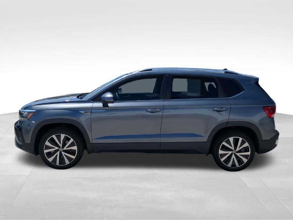 Certified 2023 Volkswagen Taos SE w/ Panoramic Sunroof Package FWD image 7