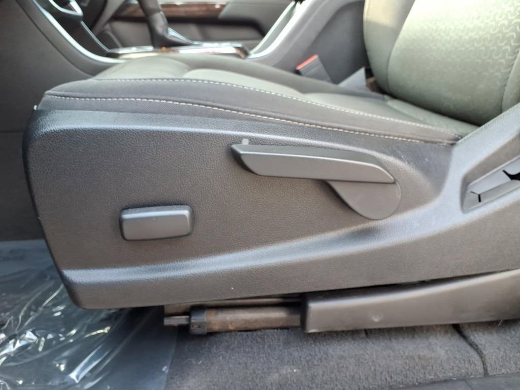 Used 2020 GMC Canyon SLE w/ Elevation Edition image 25