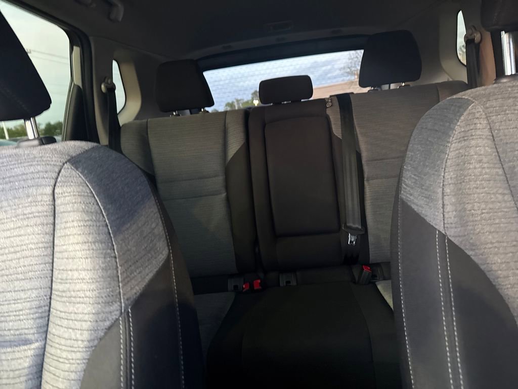 Used 2023 Nissan Rogue SV FWD image 28