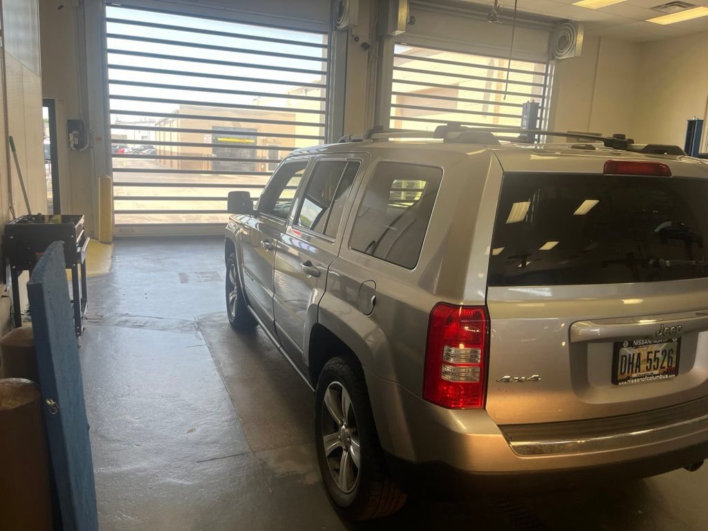 Used 2017 Jeep Patriot High Altitude AWD/4WD image 7