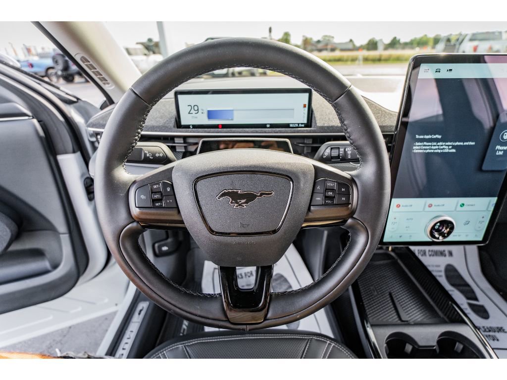 Used 2023 Ford Mustang Mach-E Premium image 11