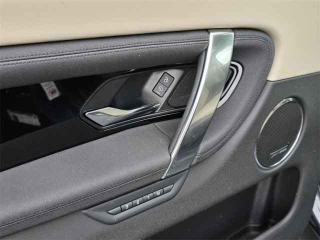 New 2025 Land Rover Discovery Sport S image 27