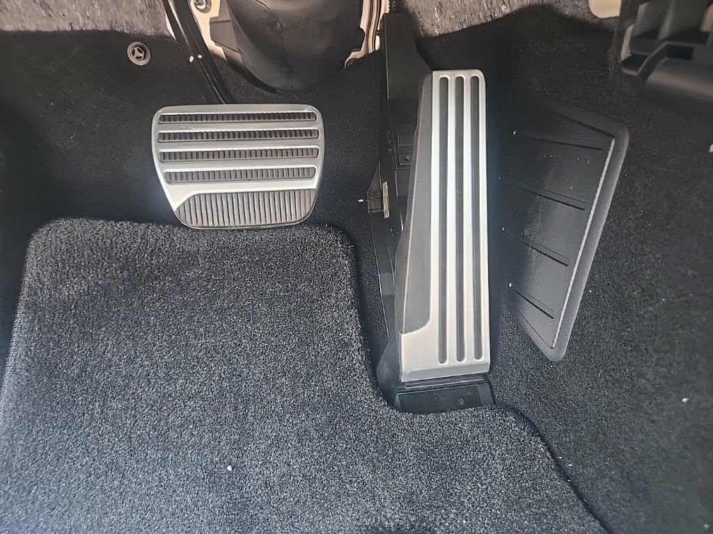 New 2025 Nissan Z Performance w/ Floor Mat Package image 16