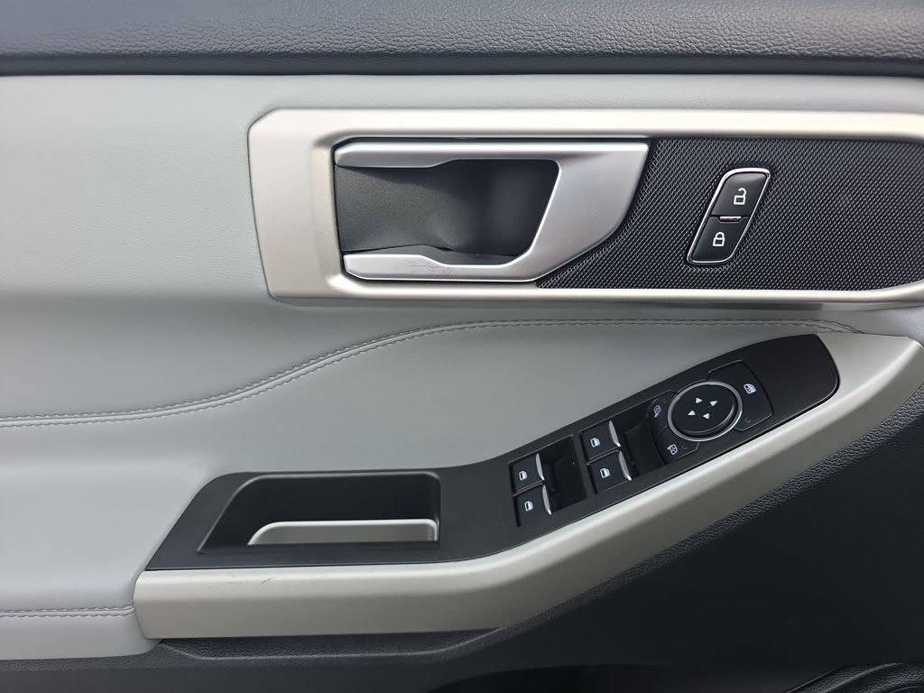 Certified 2023 Ford Explorer XLT w/ Equipment Group 202A image 16