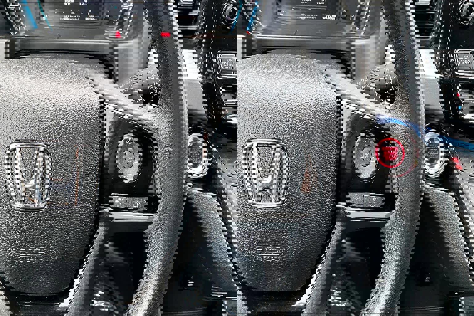 Used 2023 Honda Odyssey Touring image 25