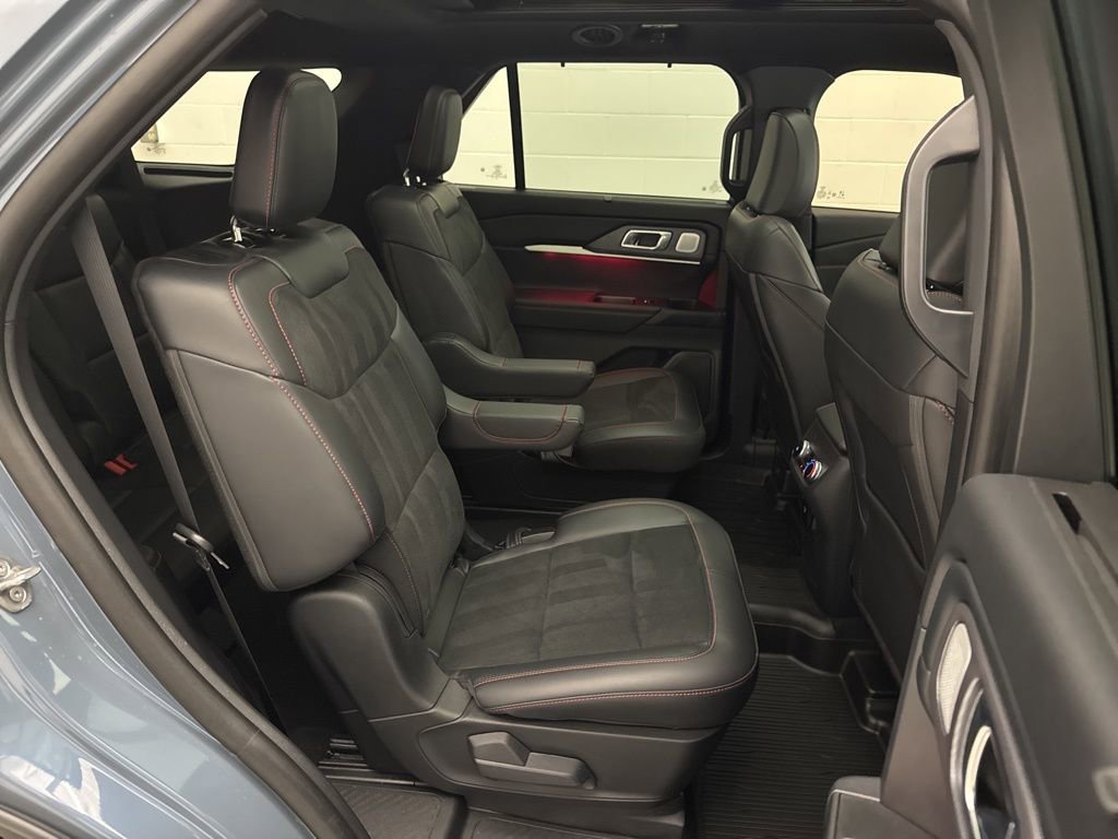Used 2025 Ford Explorer ST image 51