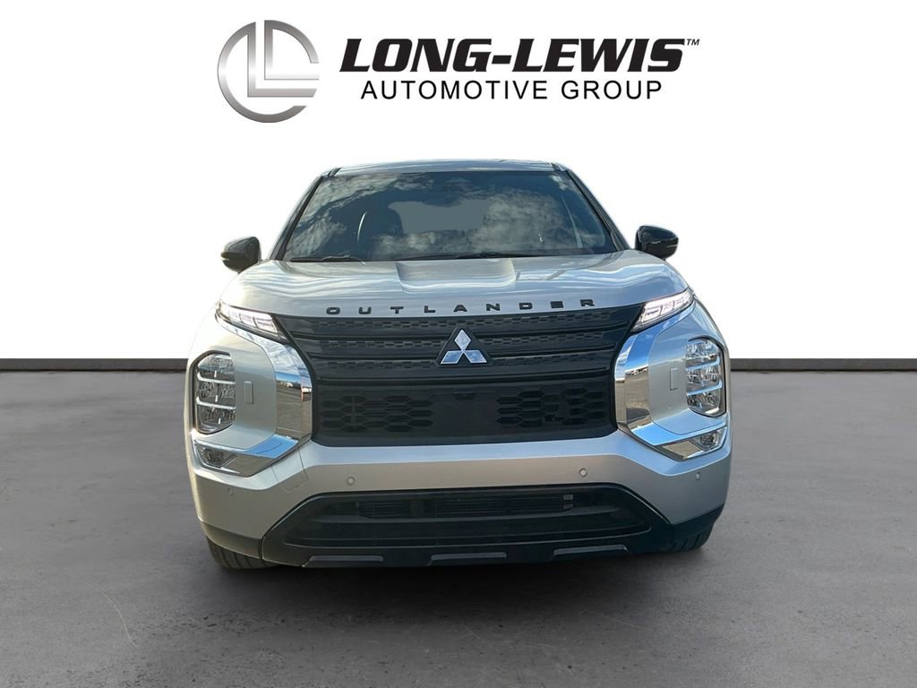 Used 2022 Mitsubishi Outlander SEL Black Edition image 8