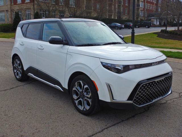 Used 2025 Kia Soul EX image 3