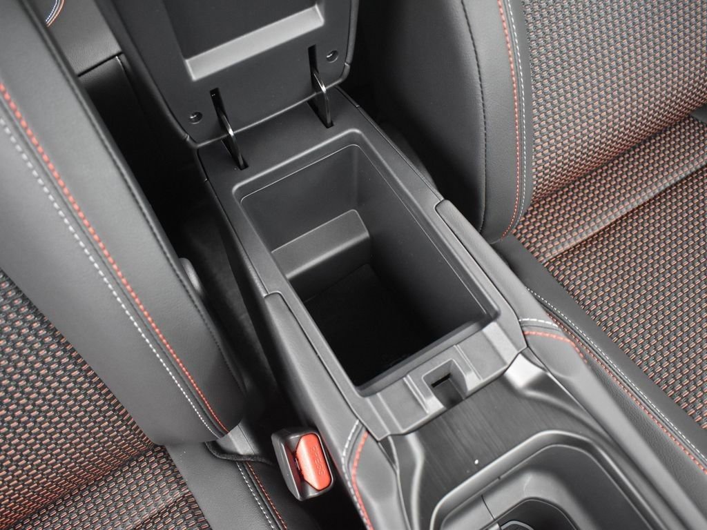 New 2026 Nissan Kicks SR w/ Illumination Package image 24