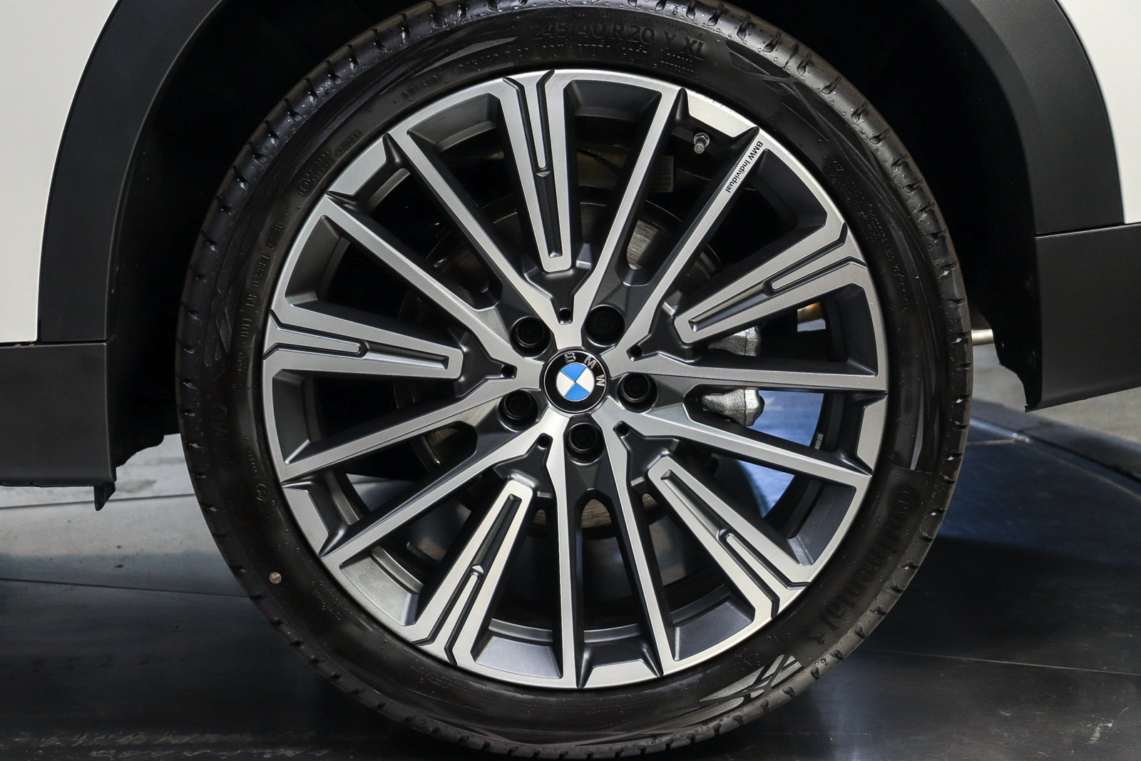 New 2026 BMW X2 xDrive28i w/ Technology Package AWD/4WD image 8