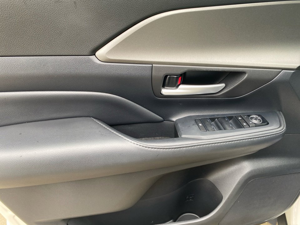Used 2024 Toyota Grand Highlander XLE image 32