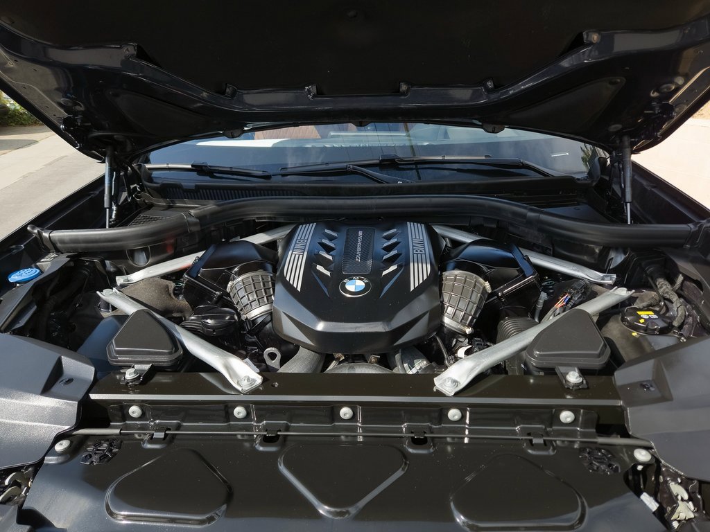 Certified 2022 BMW X7 M50i image 25