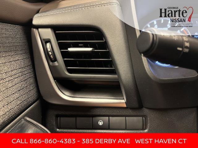 Certified 2023 Nissan Rogue SV image 17