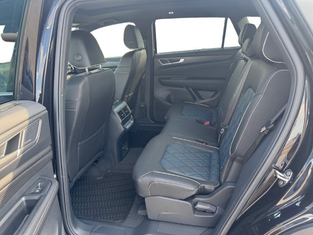 New 2026 Volkswagen Atlas Cross Sport SEL Premium R-Line AWD/4WD image 11