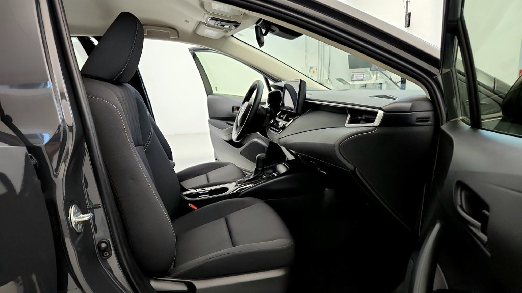 Used 2024 Toyota Corolla LE FWD image 17