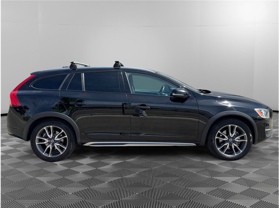Used 2016 Volvo V60 T5 Cross Country w/ Convenience Package AWD/4WD image 6