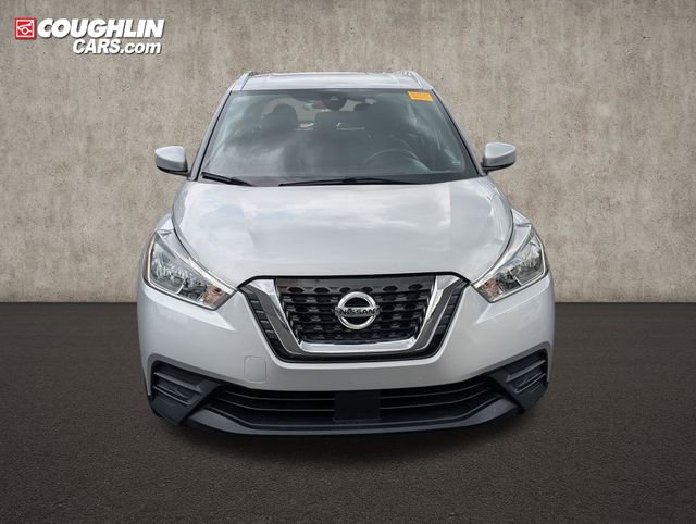 Certified 2020 Nissan Kicks SV FWD image 2