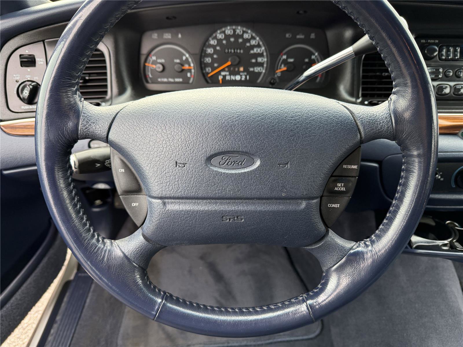 Used 1996 Ford Crown Victoria LX RWD image 19