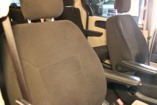 Used 2012 Dodge Grand Caravan SE FWD image 11