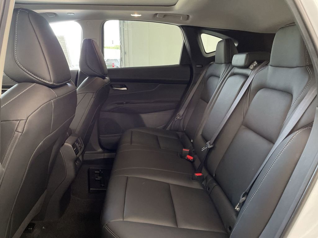 Certified 2025 Nissan Murano SL w/ Cargo Package image 18