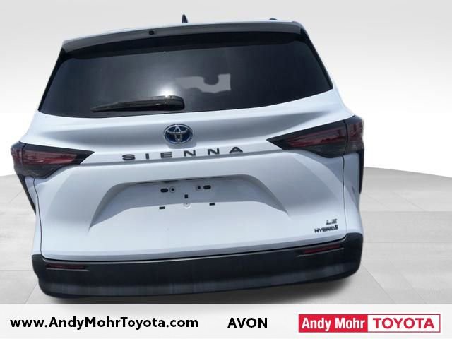 Used 2021 Toyota Sienna LE w/ LE Plus Package FWD image 7