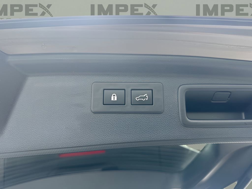 Used 2024 Subaru Forester Limited image 30