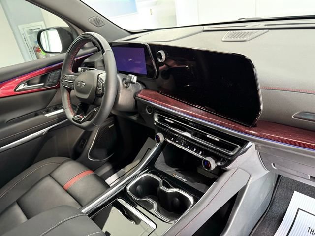 Used 2024 Chevrolet Traverse RS image 27