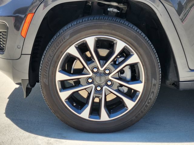 Certified 2021 Jeep Grand Cherokee L Overland w/ Luxury Tech Group IV AWD/4WD image 11