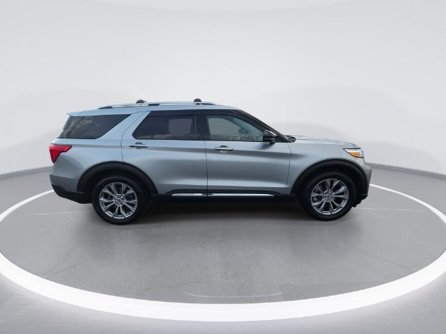 Used 2023 Ford Explorer Limited w/ Equipment Group 301A RWD image 9