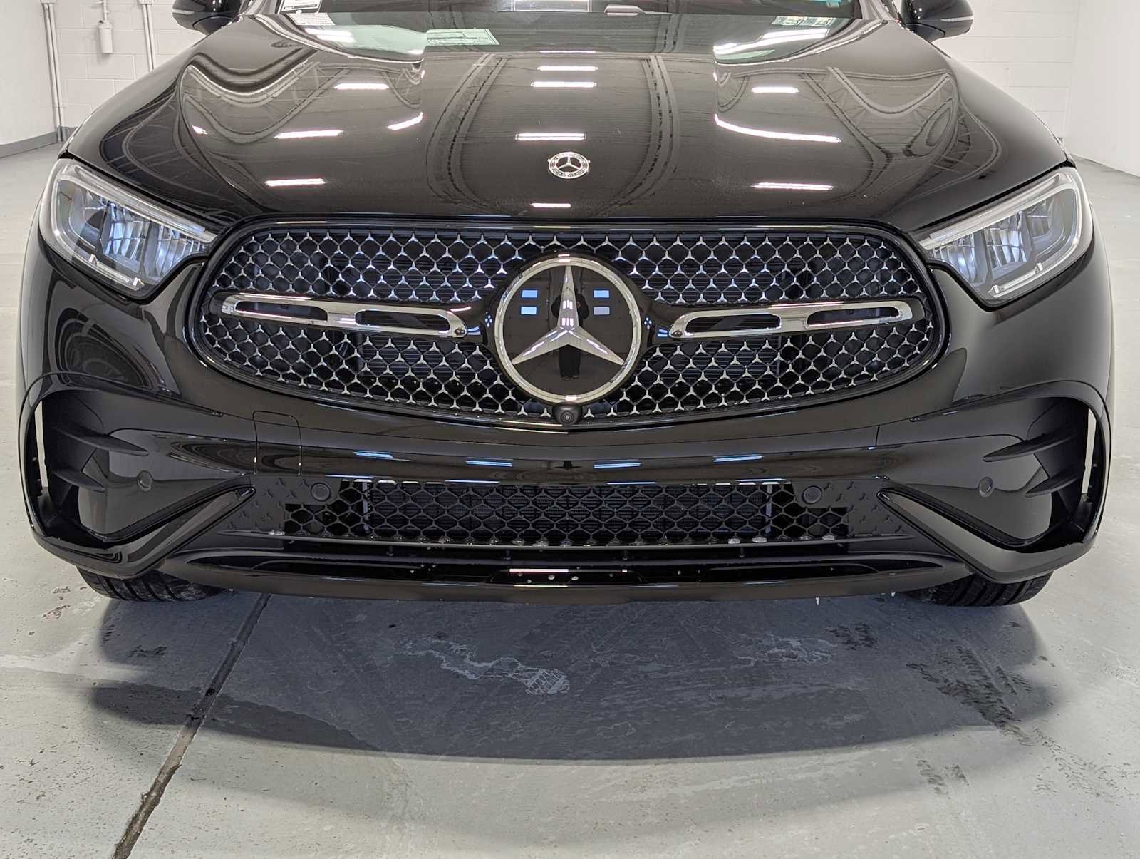 New 2026 Mercedes-Benz GLC 300 4MATIC image 2