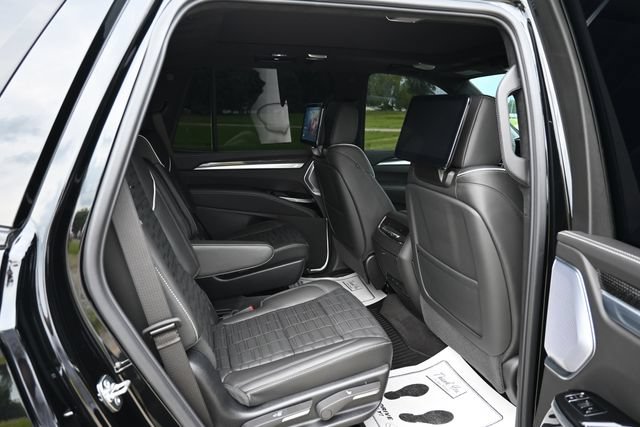 Used 2026 Cadillac Escalade V AWD/4WD image 21