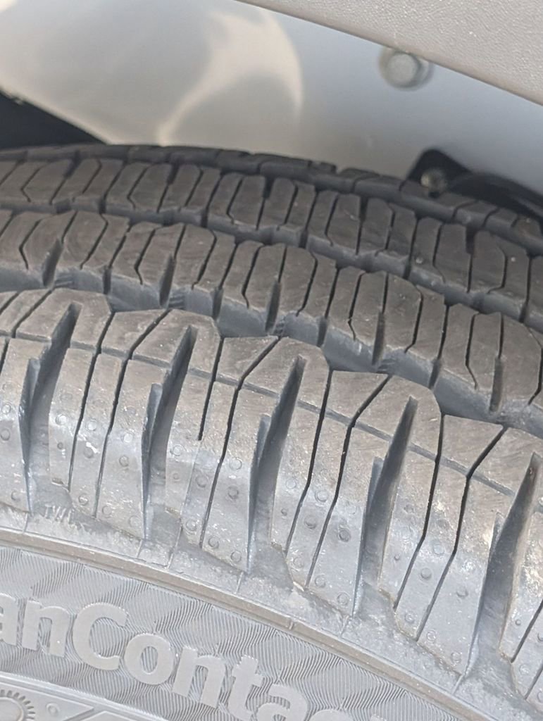 New 2026 Ford Transit 250 148 Medium Roof w/ Load Area Protection Package image 15