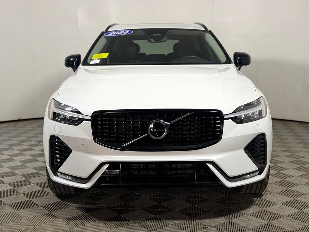 Used 2024 Volvo XC60 B5 Plus w/ Protection Package Premier AWD/4WD image 10