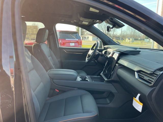 New 2026 GMC Acadia AT4 w/ Luxury Package AWD/4WD image 18
