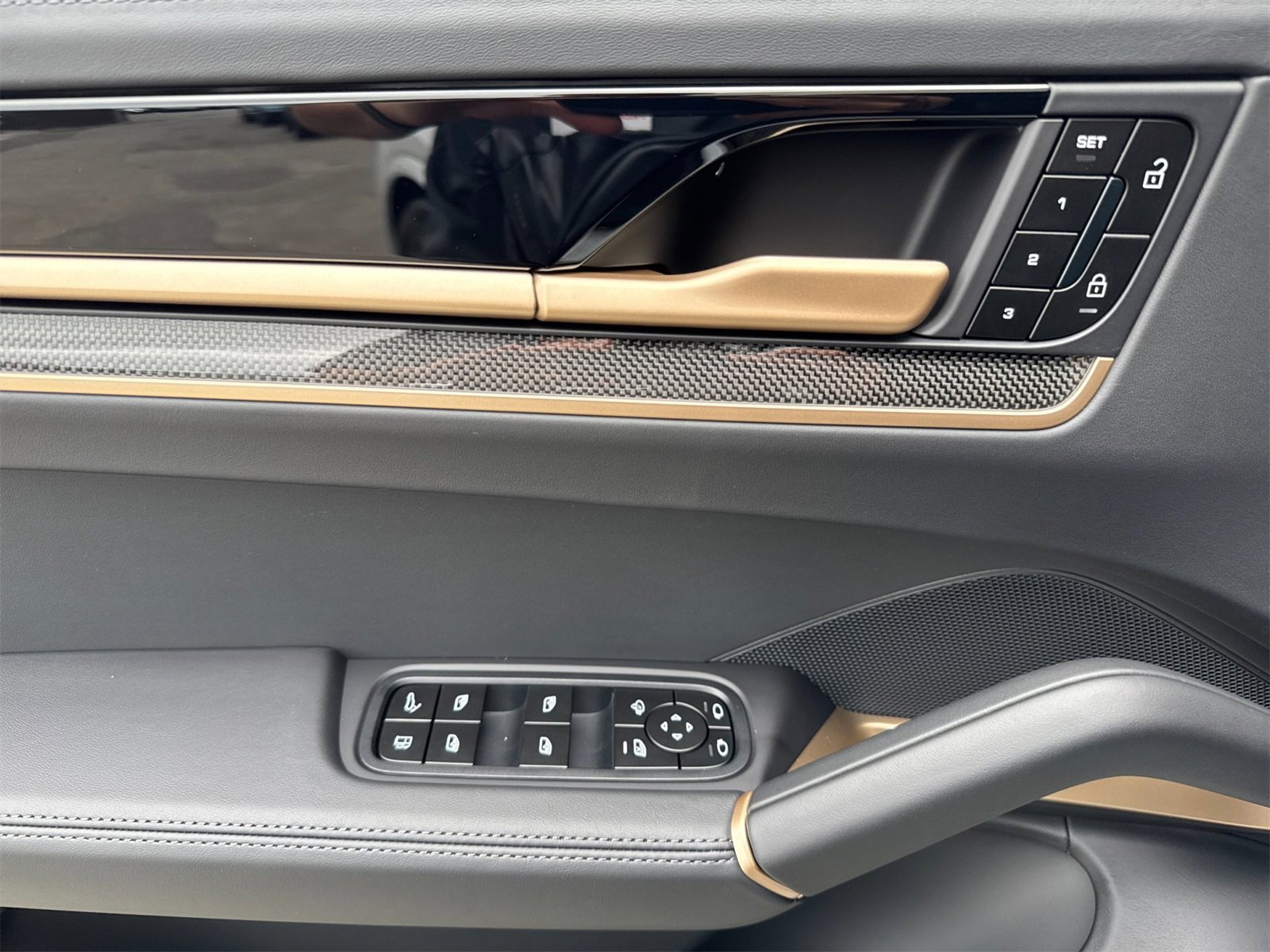 New 2026 Porsche Cayenne Turbo image 12