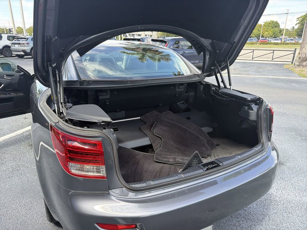 Used 2012 Lexus IS 350C w/ Luxury Pkg RWD image 26