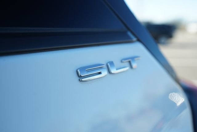 Used 2023 GMC Terrain SLT image 38