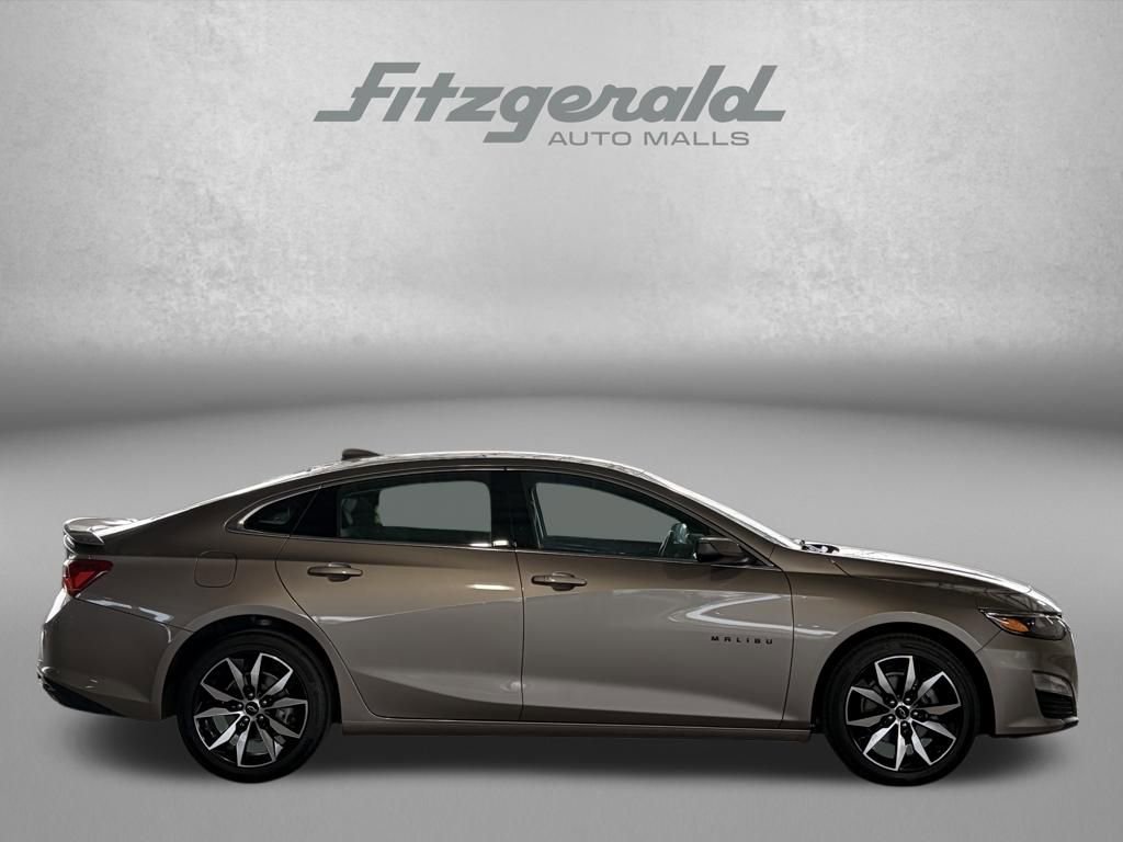 Used 2024 Chevrolet Malibu RS w/ LPO, Floor Liner Package FWD image 4