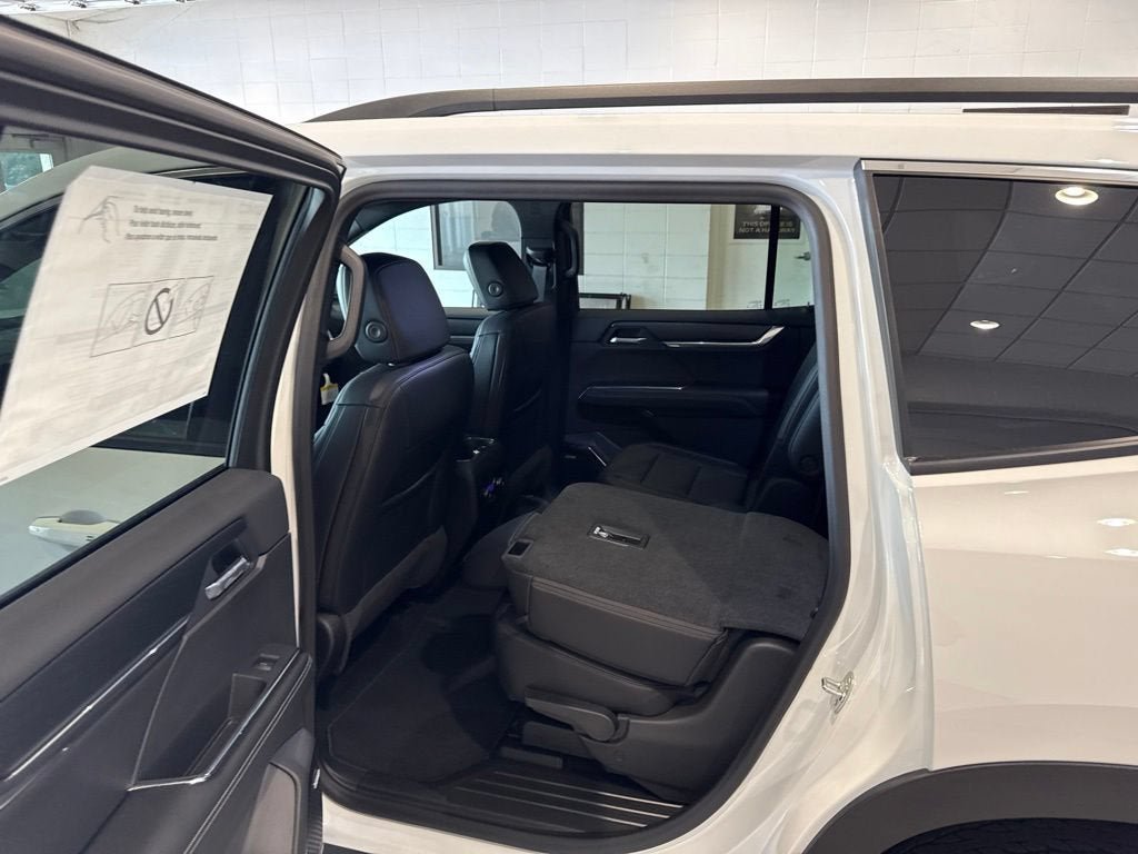 New 2026 GMC Acadia Elevation w/ Elevation Premium Package AWD/4WD image 20