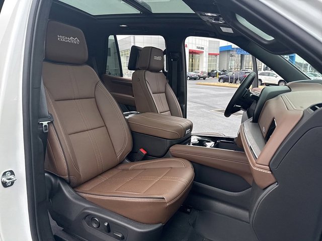 Used 2025 Chevrolet Tahoe High Country image 17