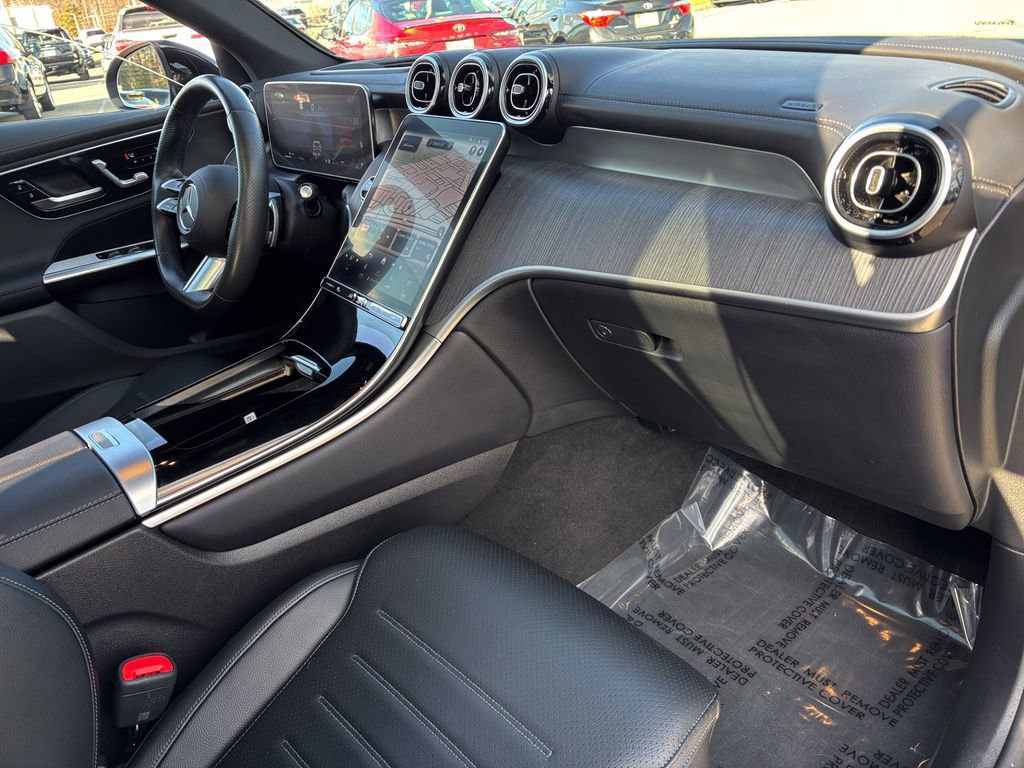 Used 2024 Mercedes-Benz GLC 300 4MATIC image 47