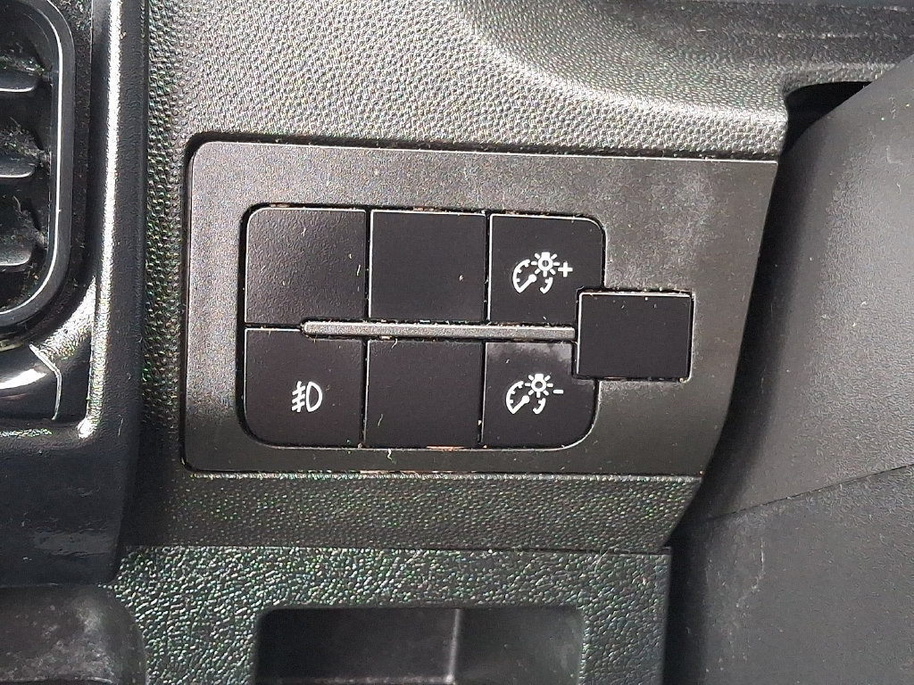 Used 2025 RAM ProMaster 2500 w/ U-Haul Equipment Group FWD image 24
