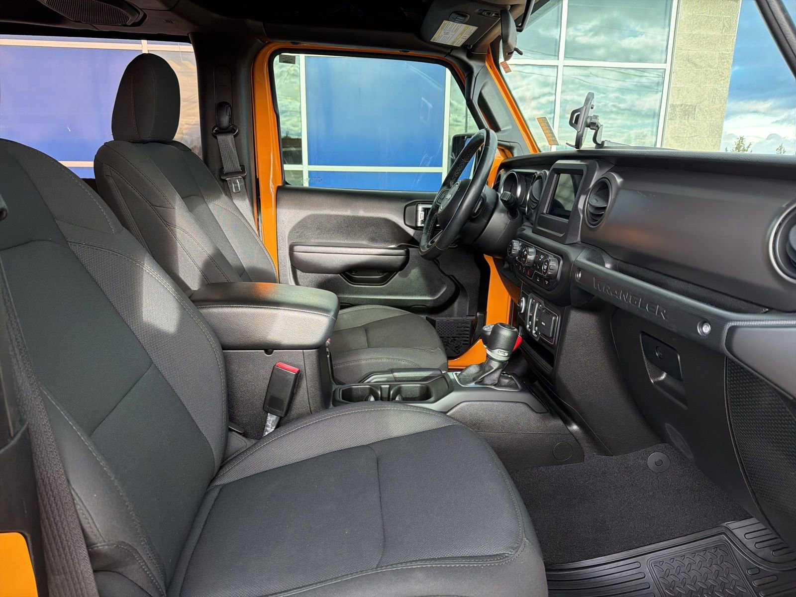 Used 2021 Jeep Wrangler Sport S image 23