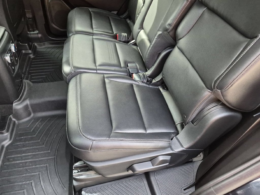 Used 2020 Ford Explorer XLT w/ Equipment Group 202A AWD/4WD image 24