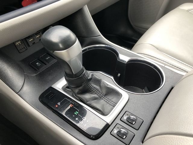 Used 2019 Toyota Highlander XLE image 26