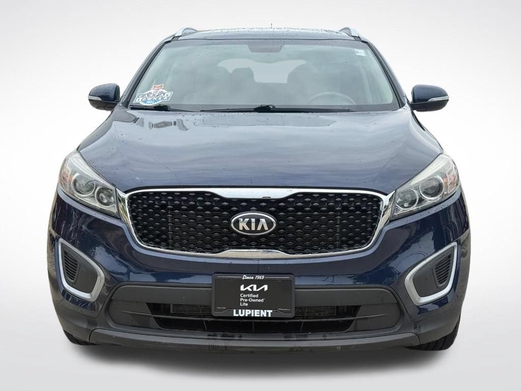 Used 2017 Kia Sorento AWD image 8
