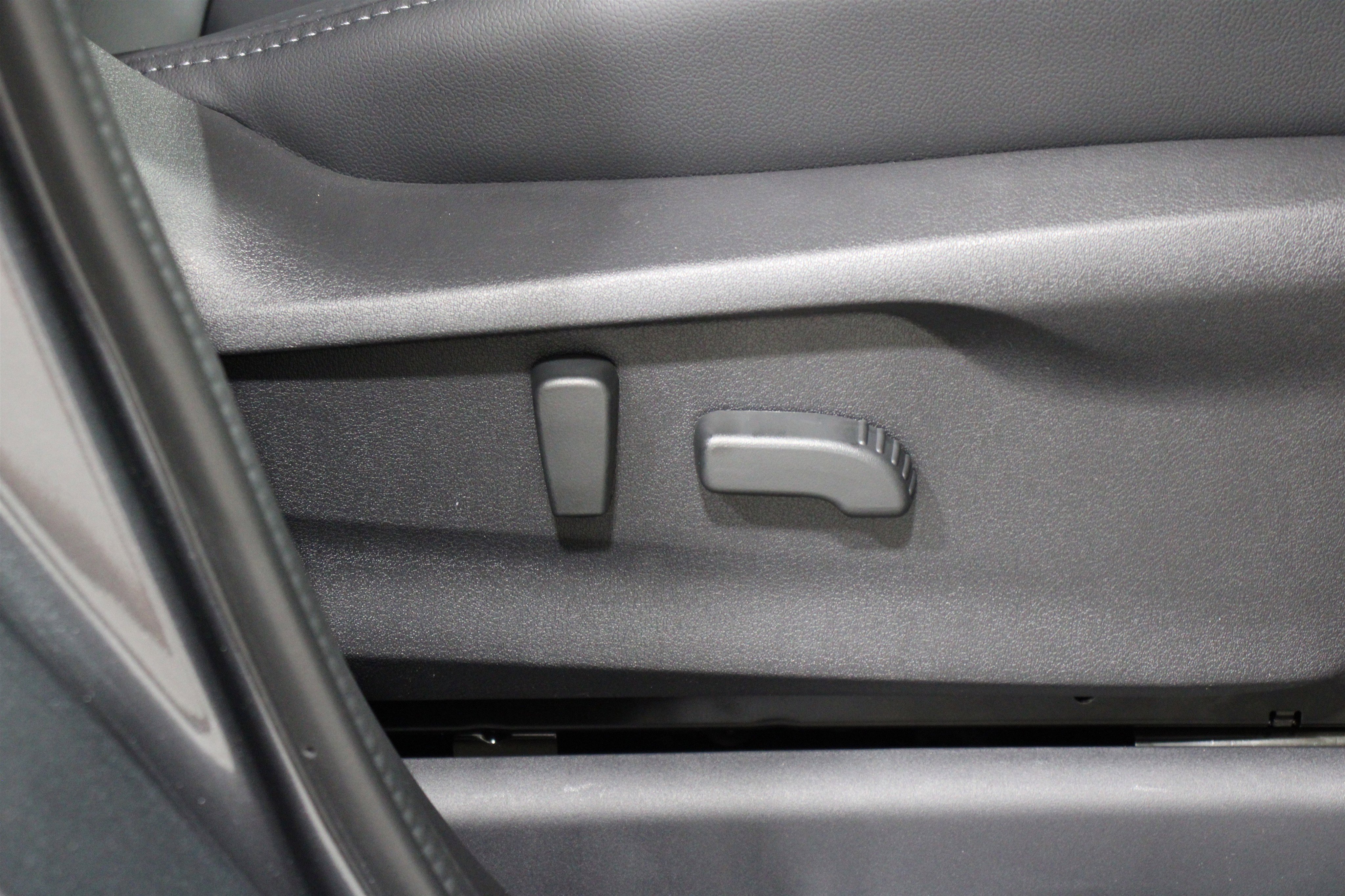 New 2025 Subaru Ascent Limited image 29