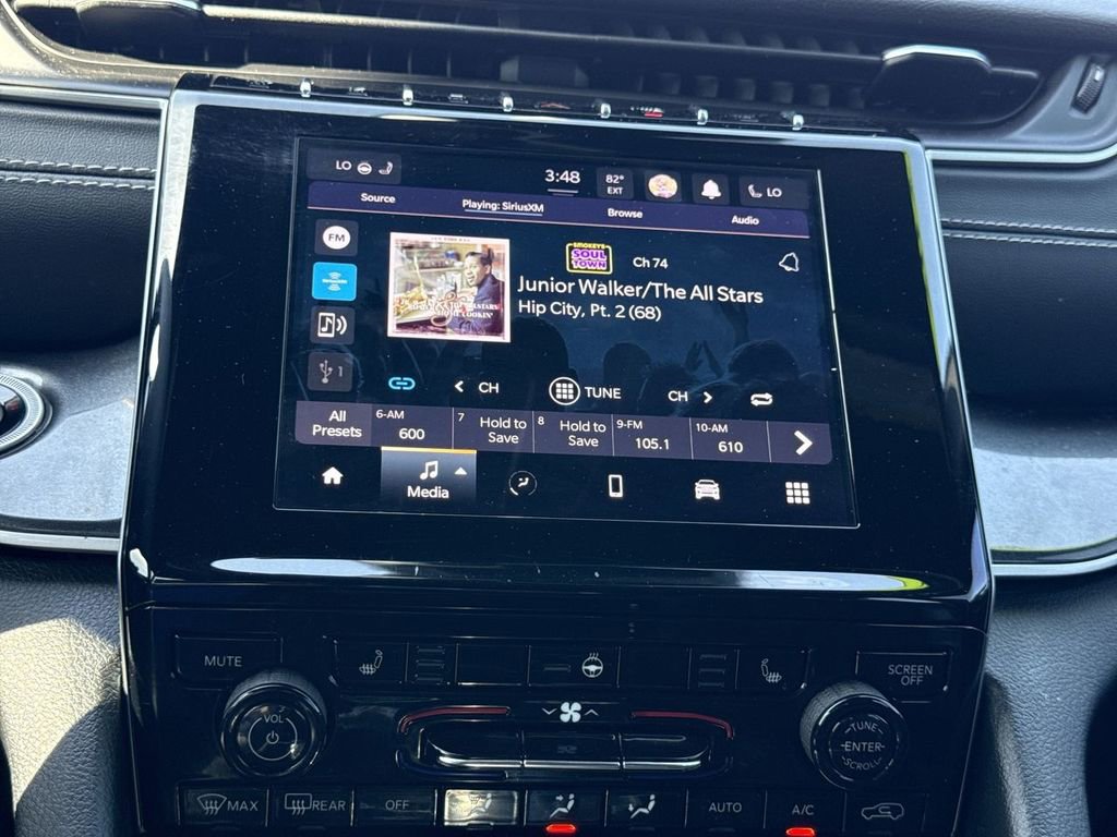 Used 2023 Jeep Grand Cherokee Altitude image 28