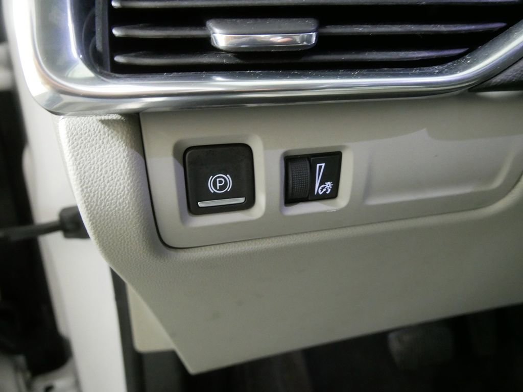 Used 2020 Cadillac XT4 Luxury image 15