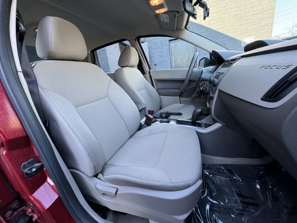 Used 2011 Ford Focus S image 15